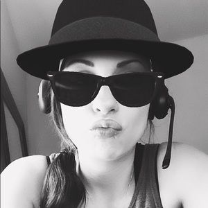 Meet your Posher, Melissa